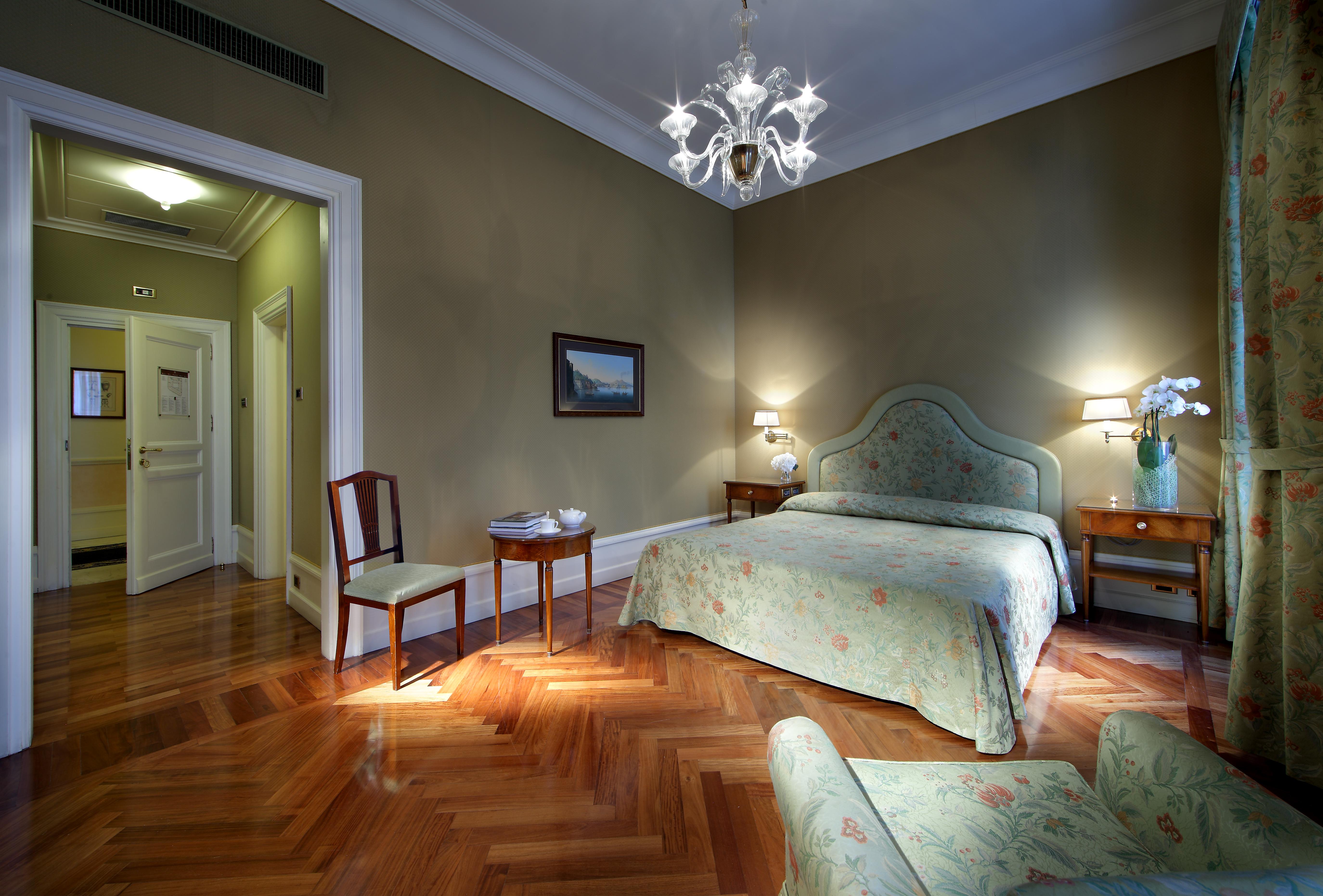 Eurostars Hotel Excelsior Naples Luaran gambar