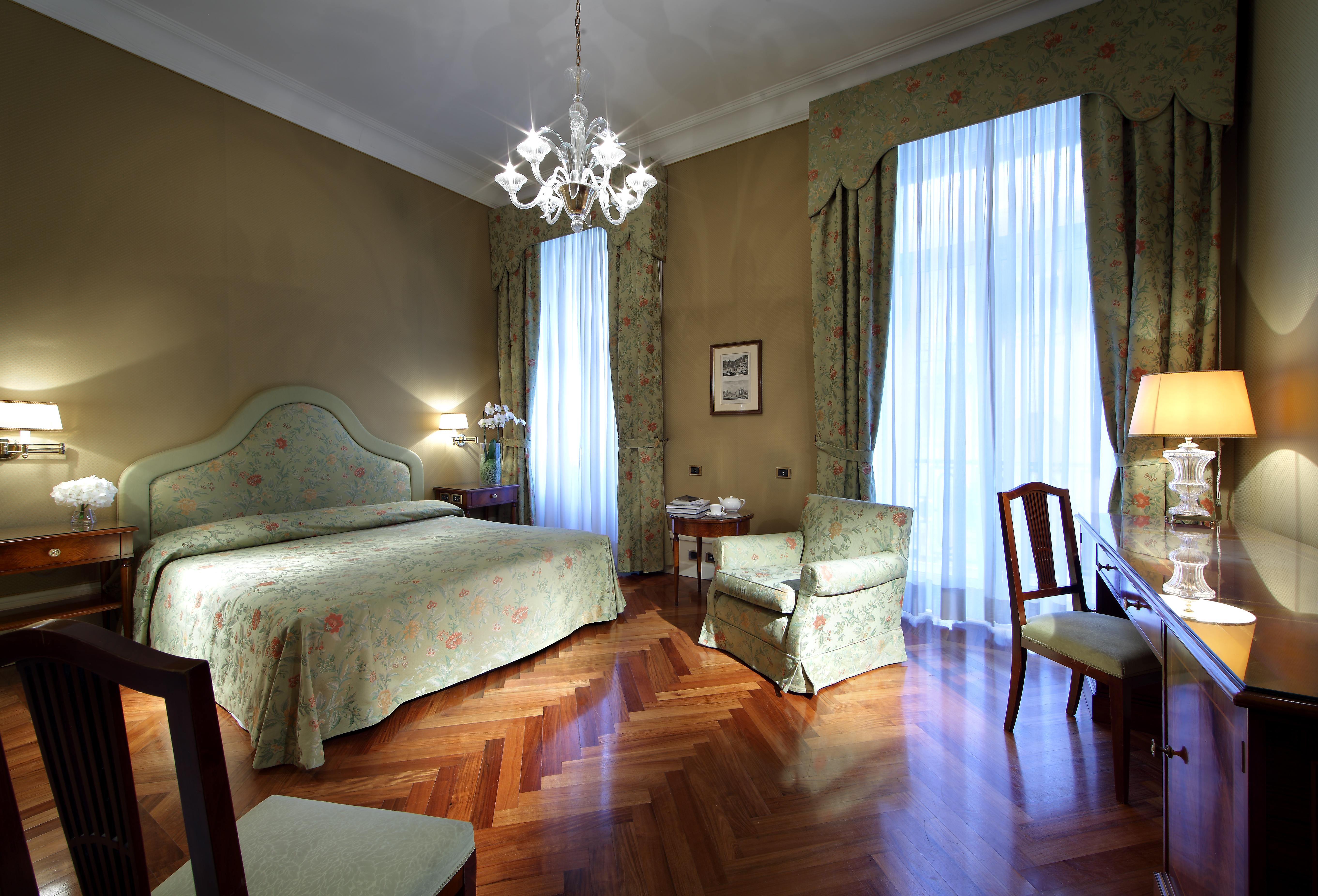 Eurostars Hotel Excelsior Naples Luaran gambar
