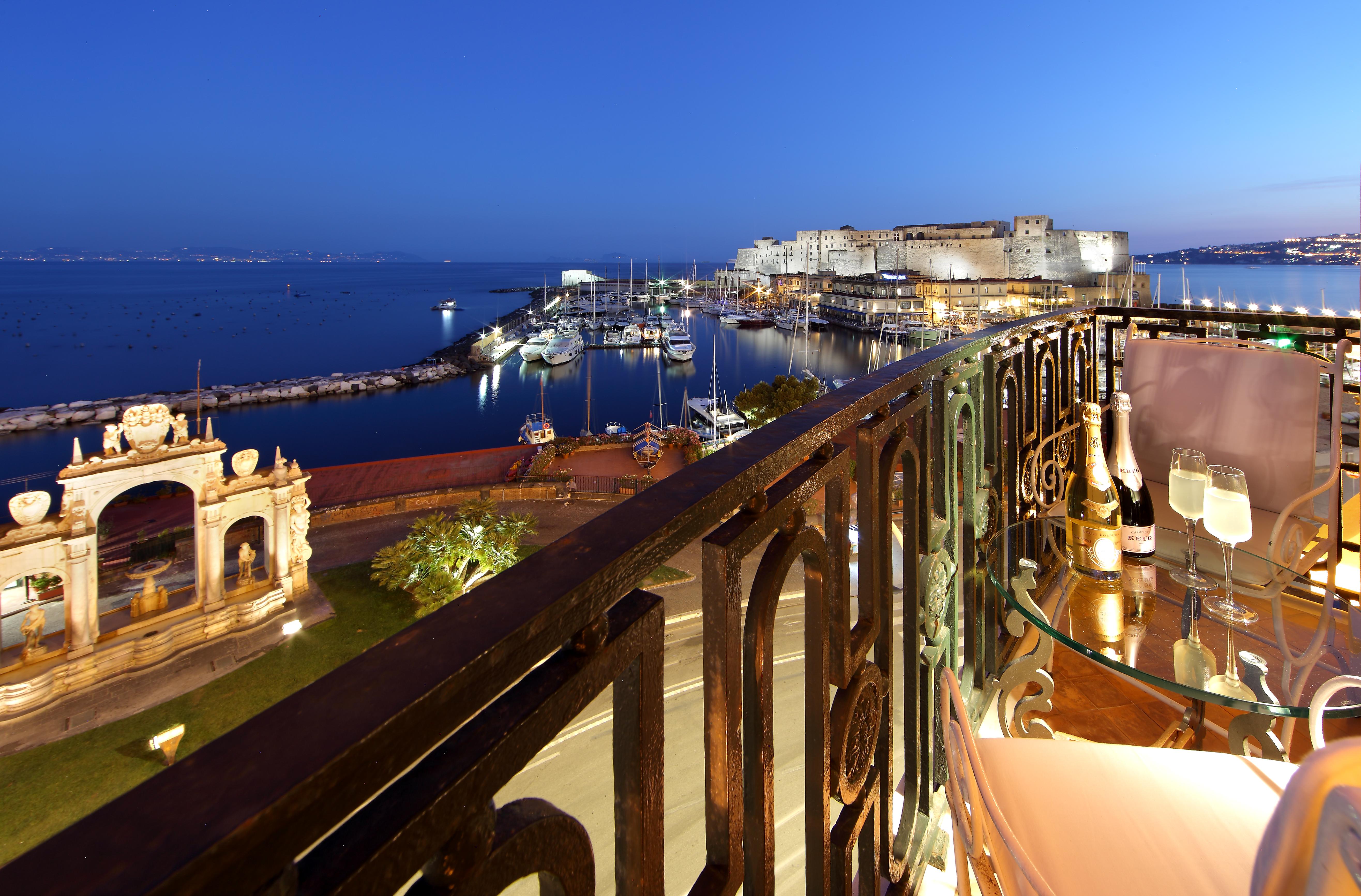 Eurostars Hotel Excelsior Naples Luaran gambar