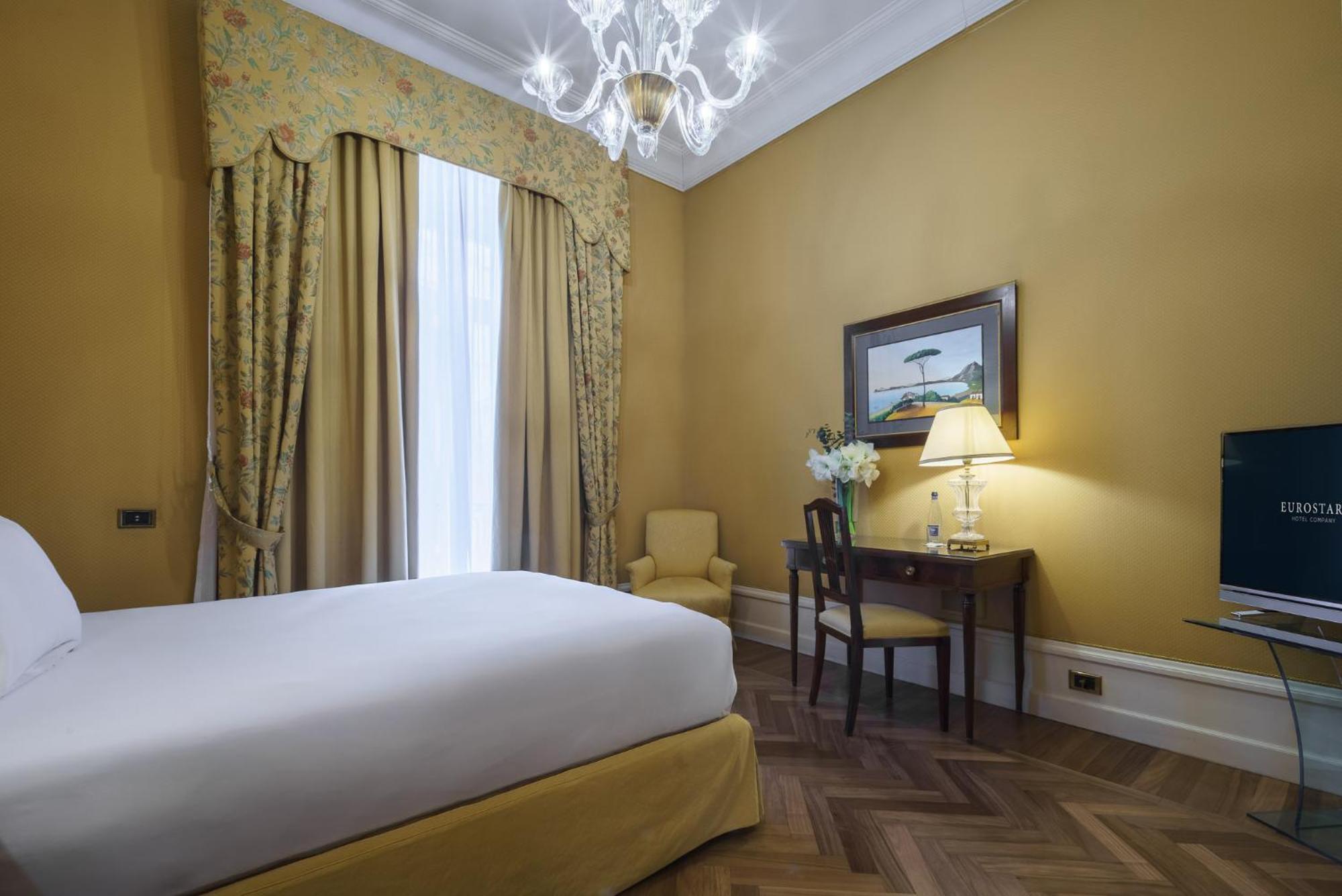 Eurostars Hotel Excelsior Naples Luaran gambar