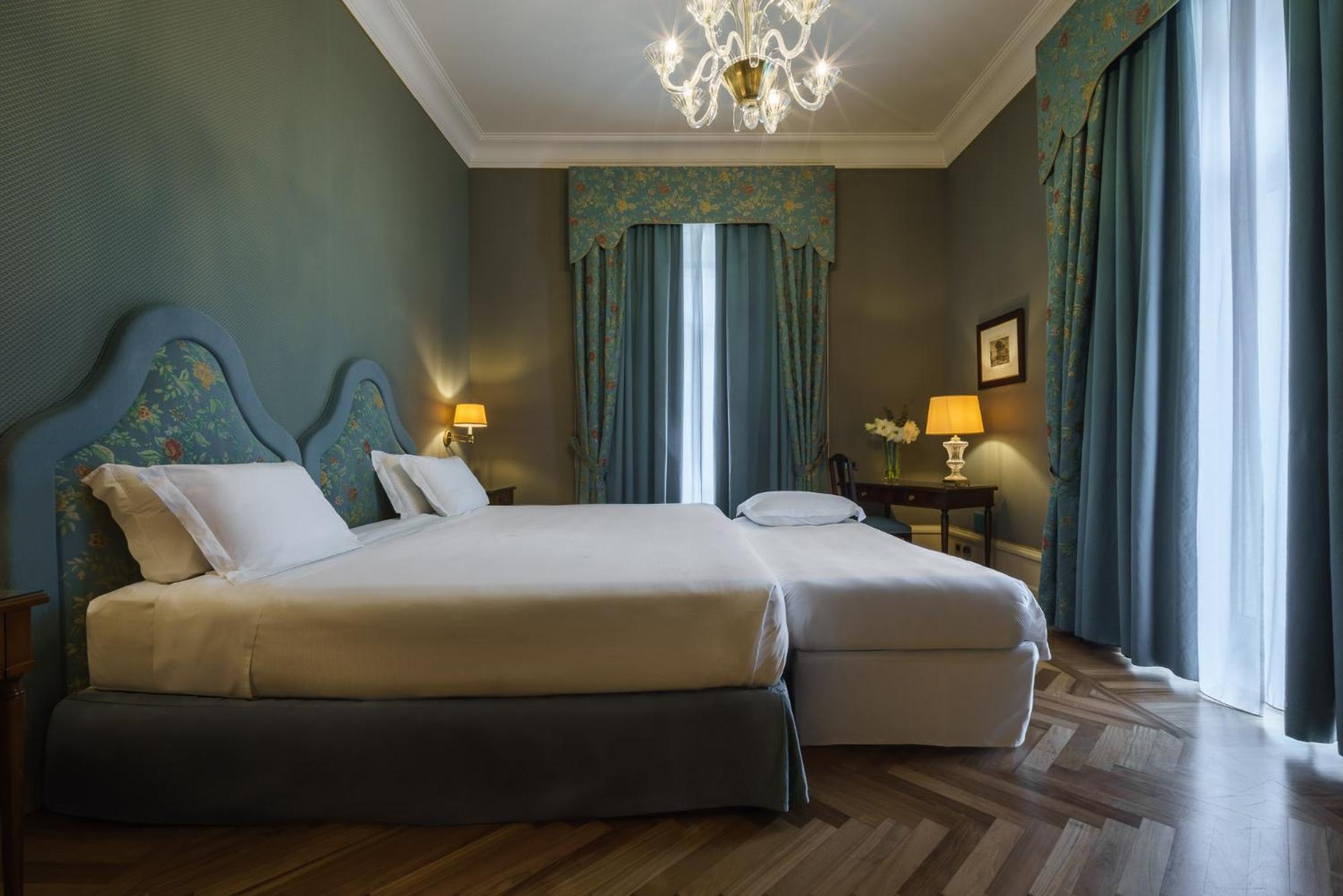 Eurostars Hotel Excelsior Naples Luaran gambar