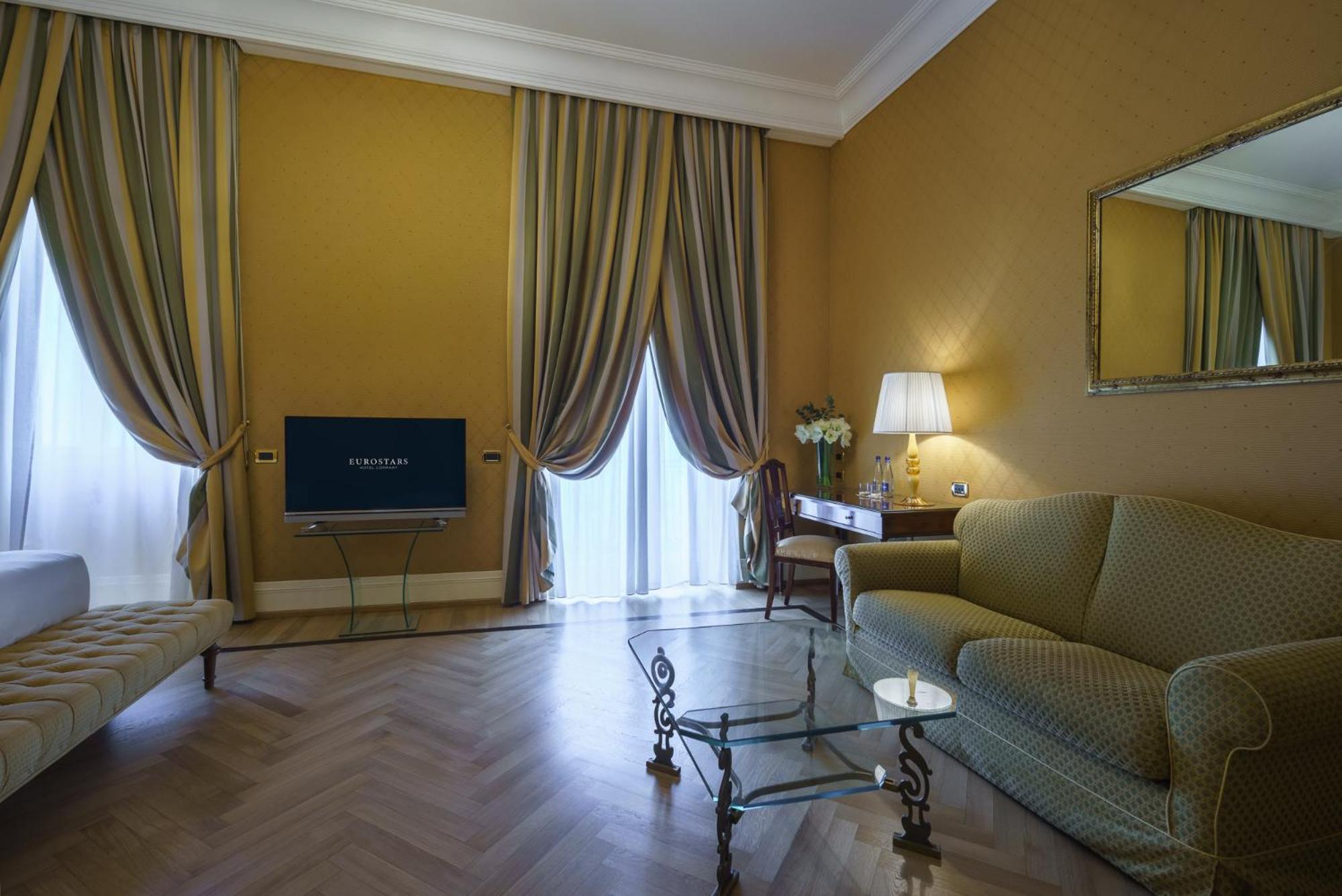 Eurostars Hotel Excelsior Naples Luaran gambar