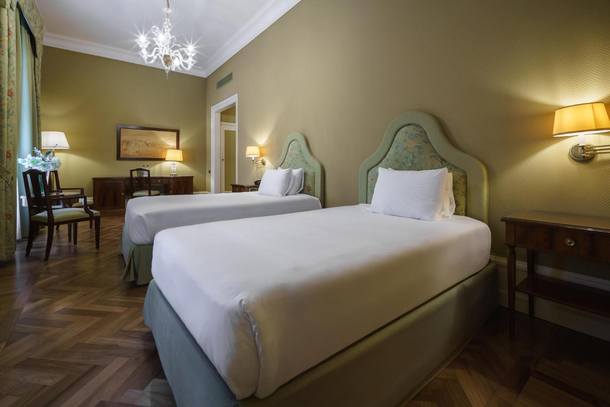 Eurostars Hotel Excelsior Naples Luaran gambar