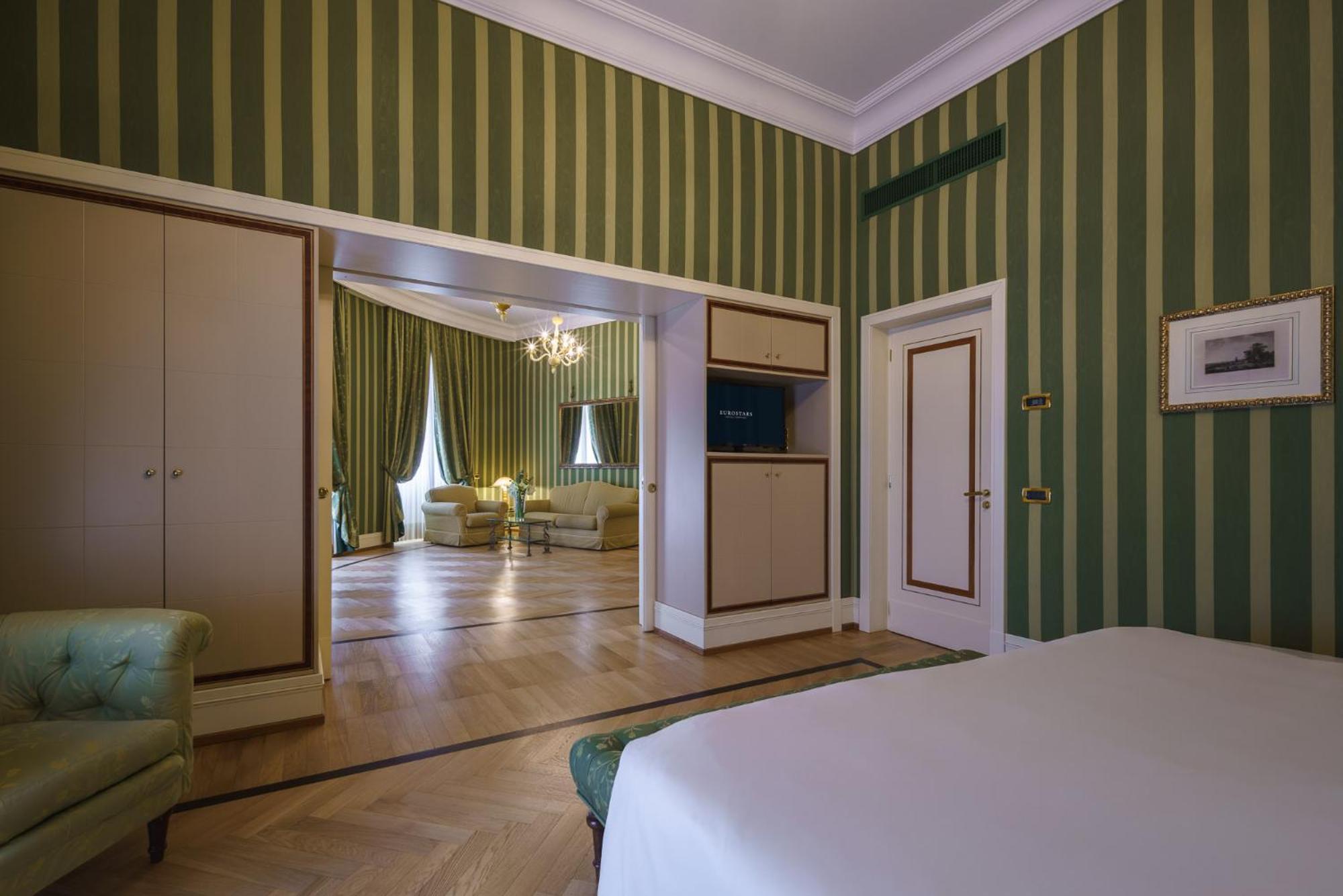 Eurostars Hotel Excelsior Naples Luaran gambar