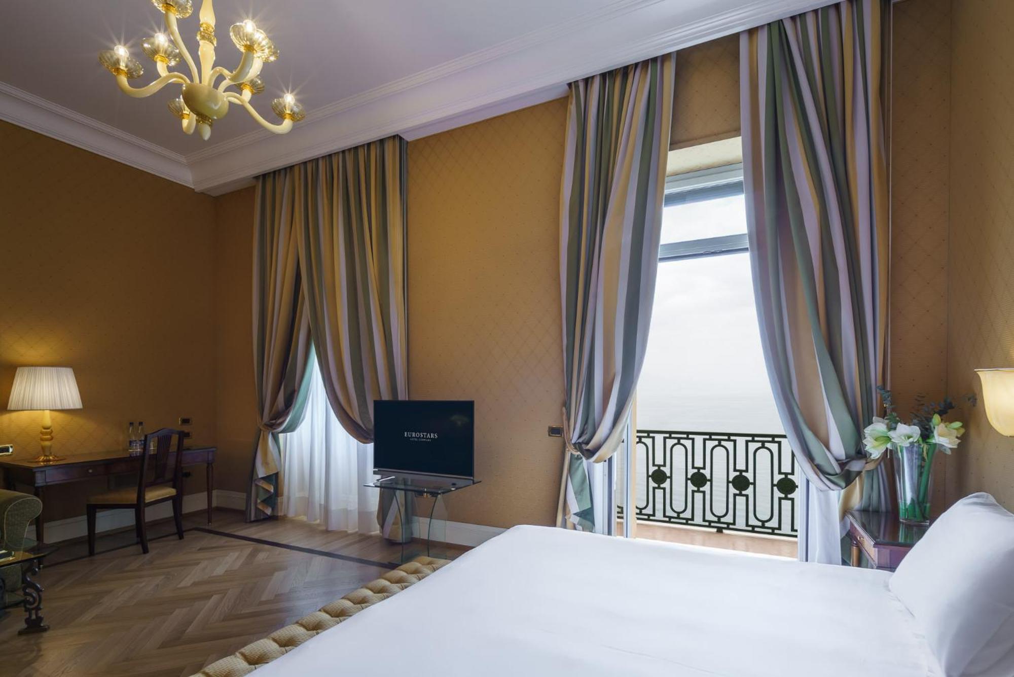 Eurostars Hotel Excelsior Naples Luaran gambar
