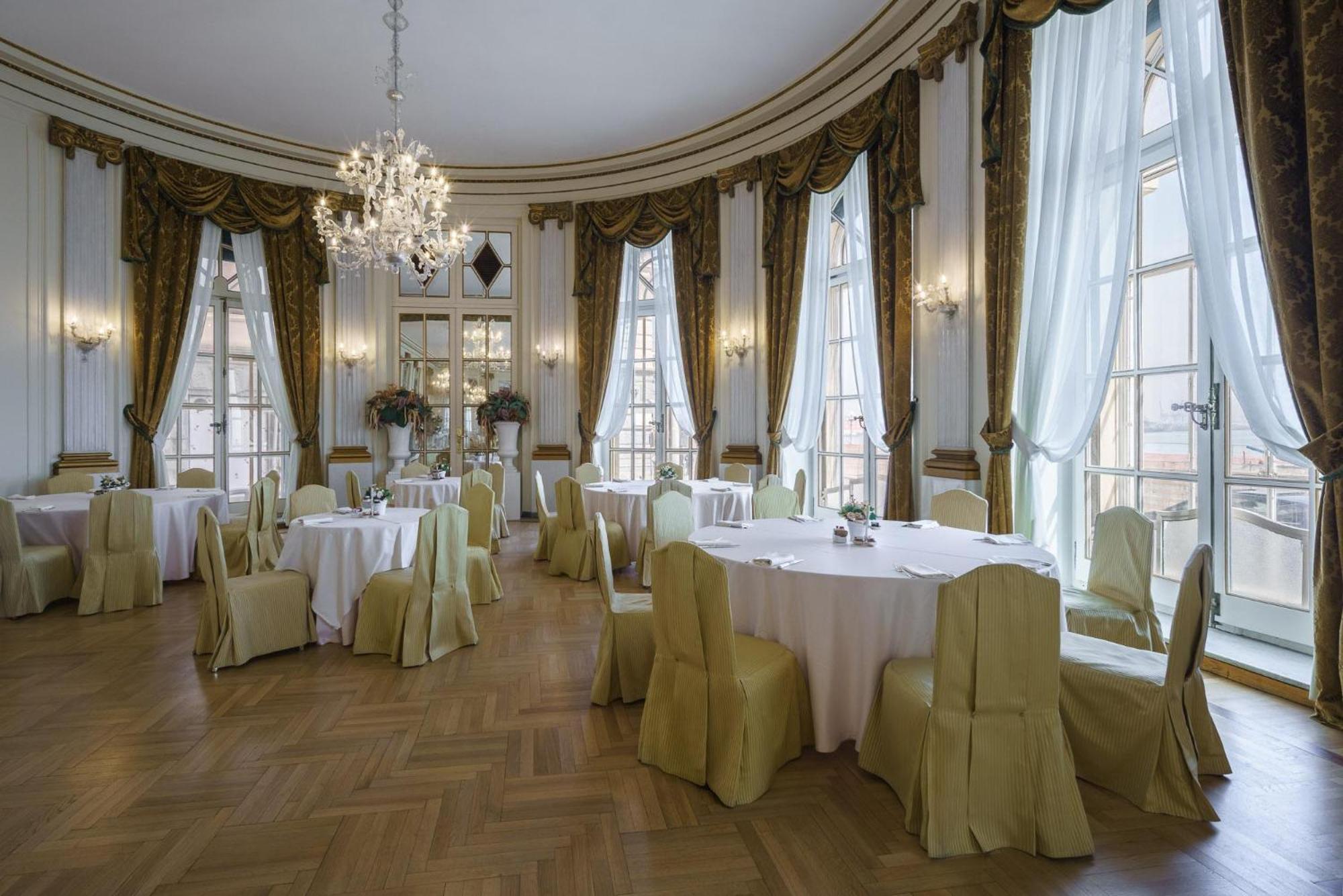 Eurostars Hotel Excelsior Naples Luaran gambar